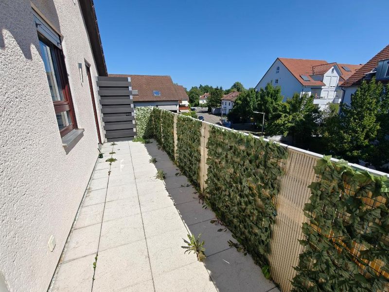 Hübsche 3-Zimmer DG-Wohnung in Schorndorf mit großem Süd-Balkon + Tiefgaragenstellplatz